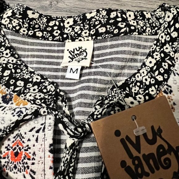 NWT Ivy Jane mixed material boho baby doll top.  Size Med - Picture 6 of 11